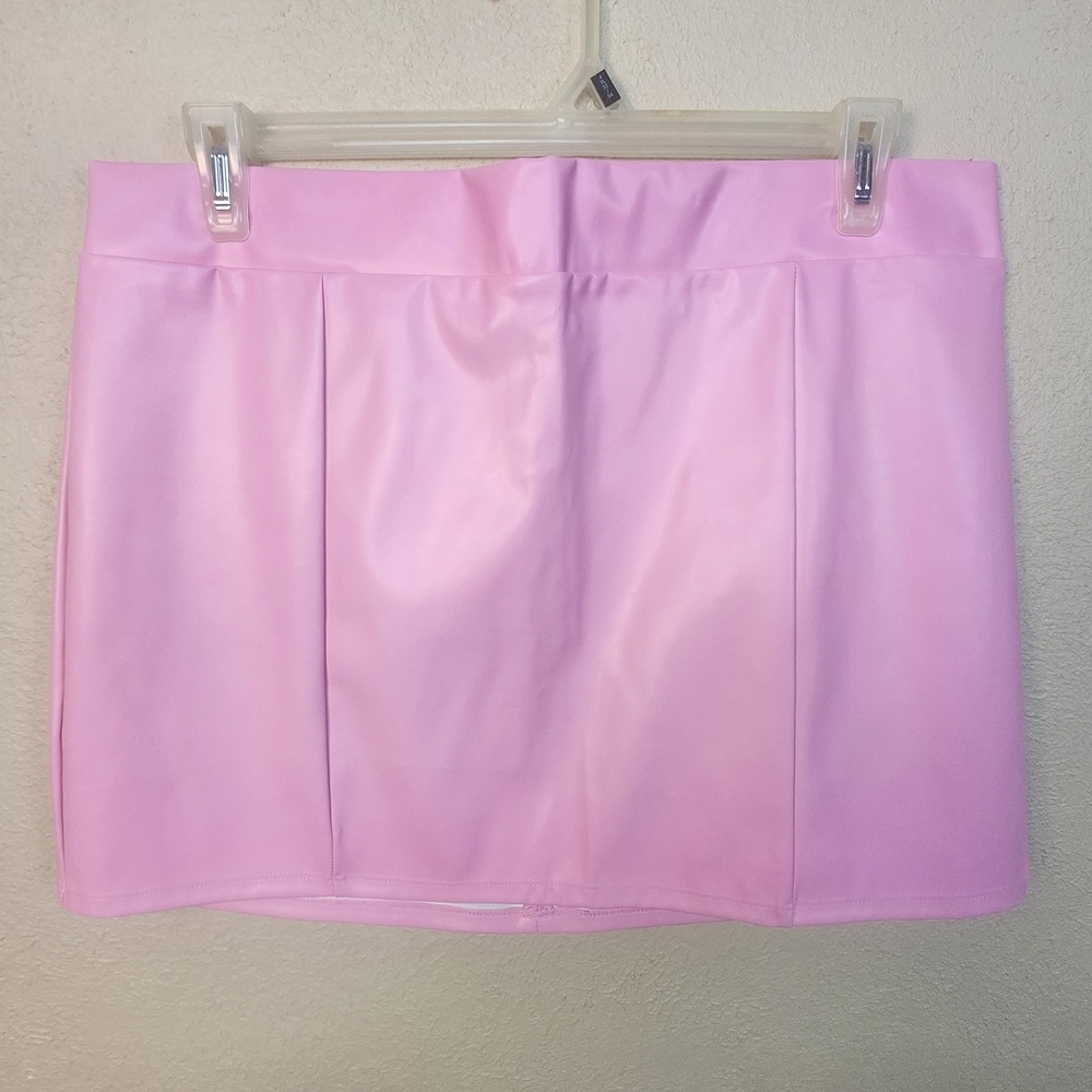 FashionNova Victoria Faux Leather Pink Mini Skirt 2X NWT (5920)